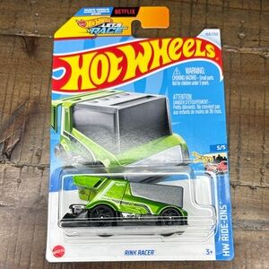 2021 Mattel Hot Wheels Rink Racer - Vibrant Green Bundle 2/$15